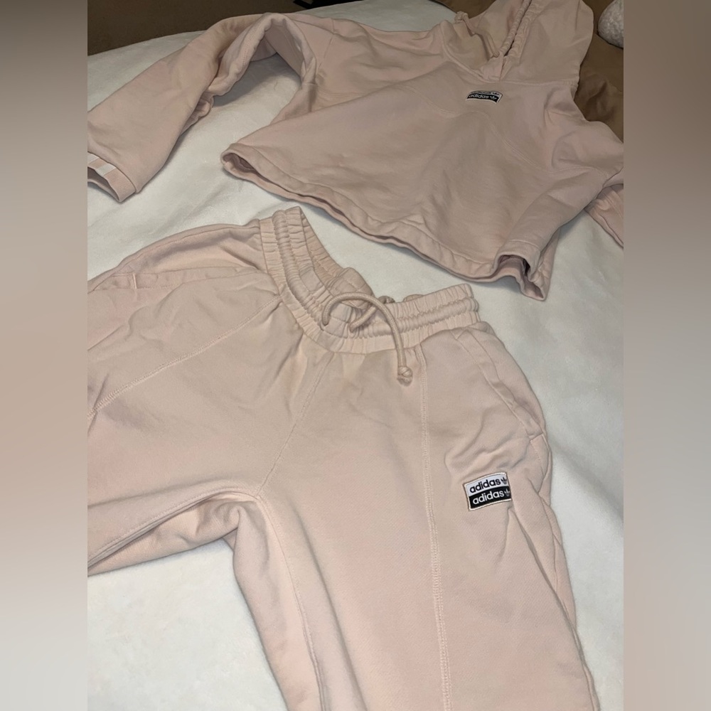 Adidas jogger set